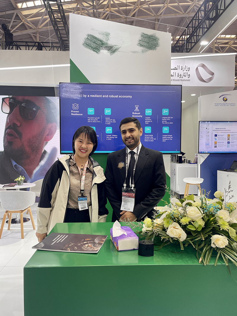 Hengon, como líder en el campo de la fabricación de estructuras metálicas, tuvo el honor de participar en la 26ª Conferencia y Exposición Internacional de la Minería de China, que se inauguró el 16 de octubre de 2024 en Tianjin, China.